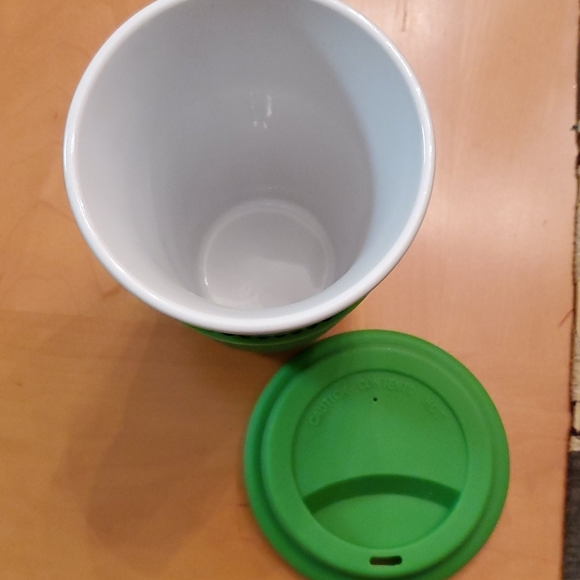 M&M's Ceramic Cup w/ Rubber Lid - Picture 3 of 4